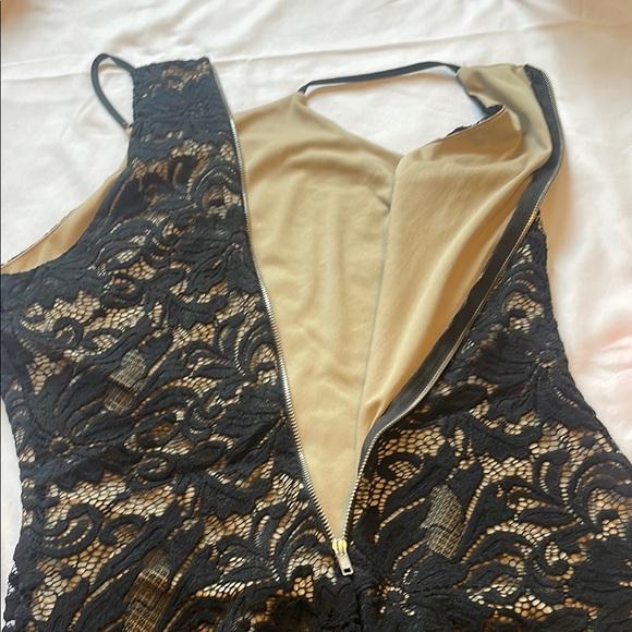 Elegant Bodycon Black Lace Mini Dress • Size medium - Picture 7 of 16